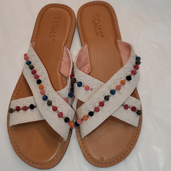 Toms Shoes - Toms slip ons